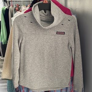 Vineyard vines sweatshirt